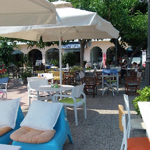 Plaz Hotel